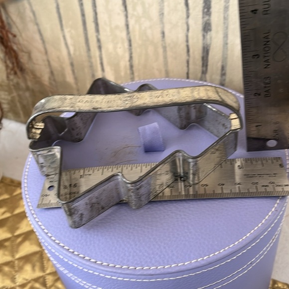 Vintage Nut Tree Cookie cutter, large Christmas tree - Picture 4 of 7